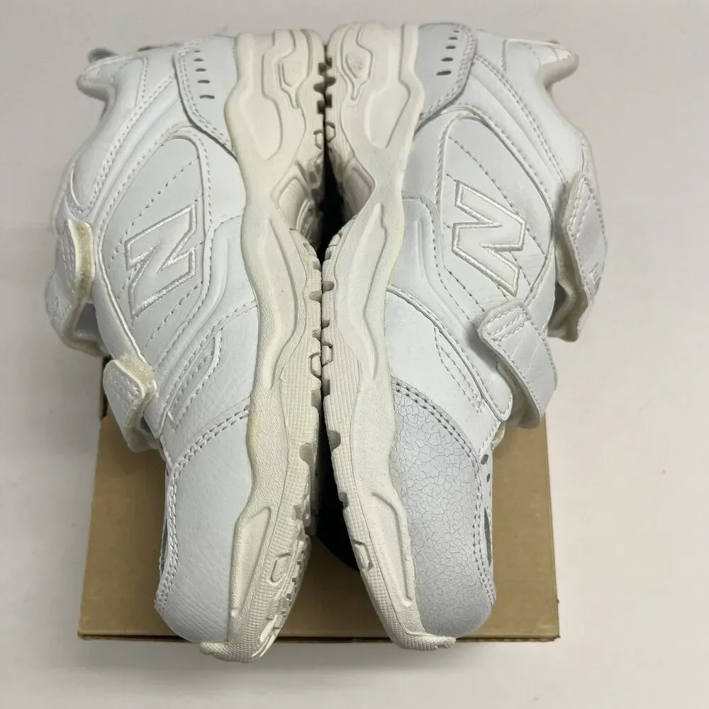 New Balance 621 Youth SZ  White Leather Hook Loop Training Shoes SZ 2.5 M